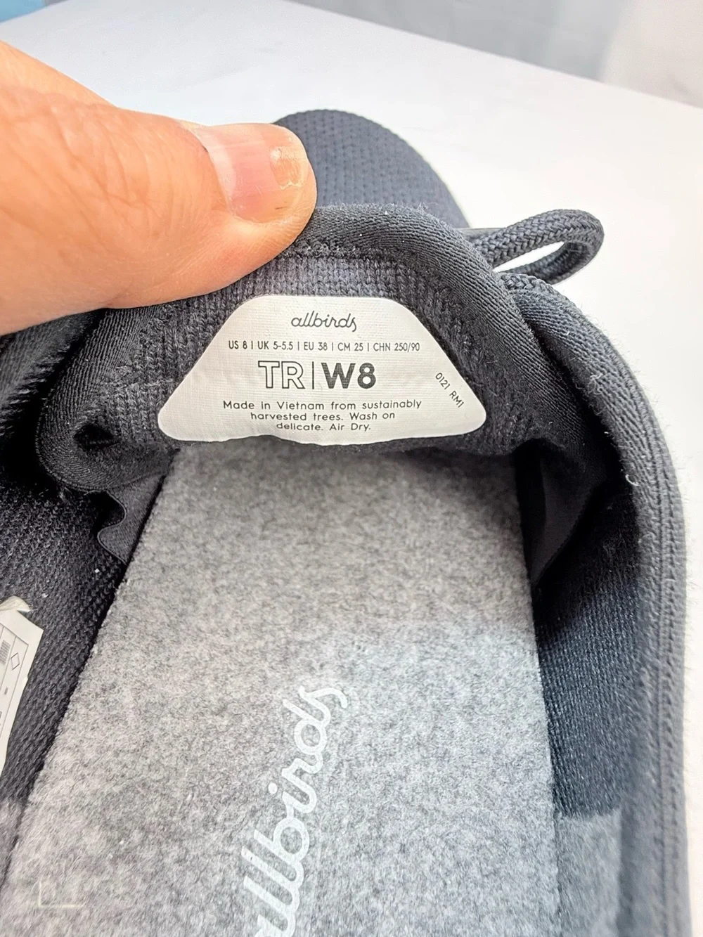 allbirds Women's Navy Blue Knit Lace-Up Sneakers with White Outsole EUC